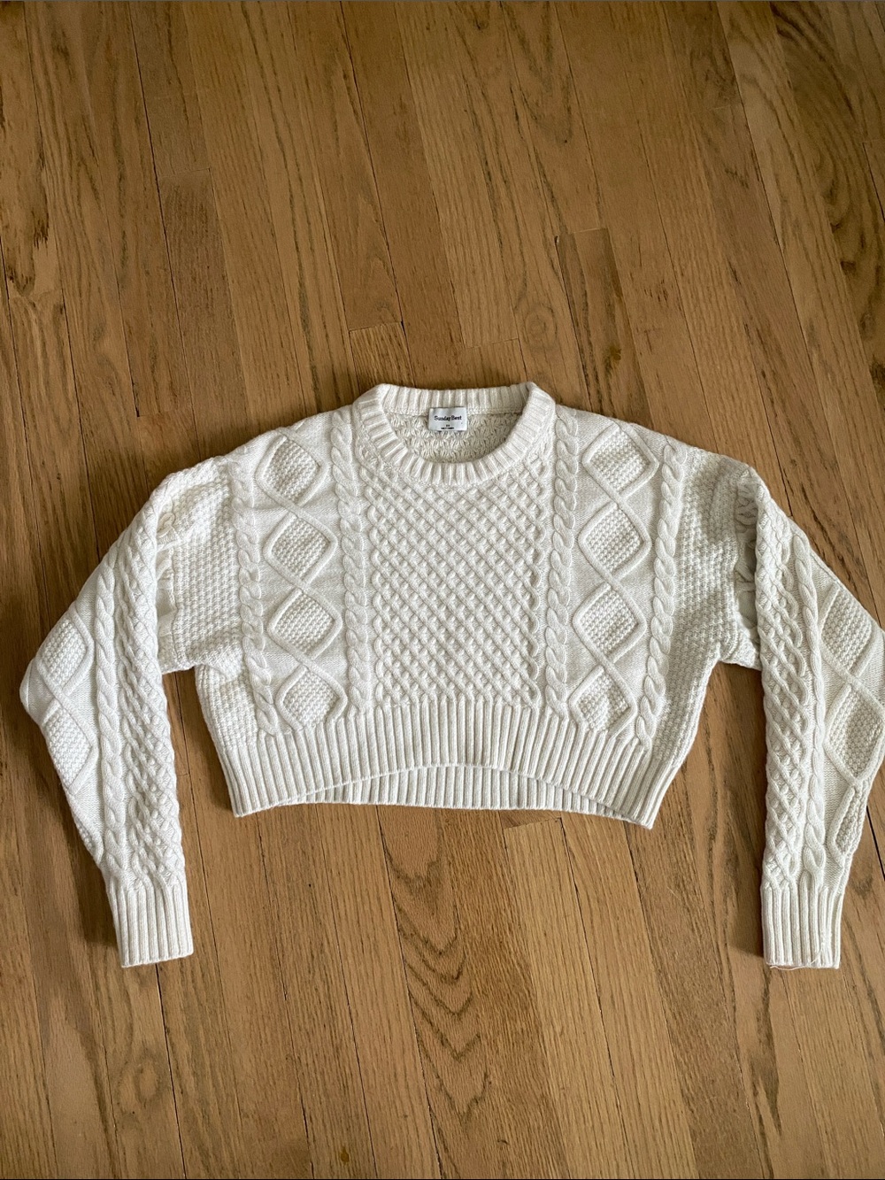 Aritzia Cream Cable-Knit Cropped Crewneck Sweater